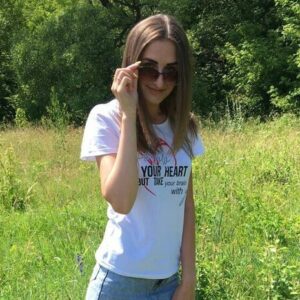 Елена Исхакова