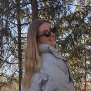 Аня Тимофеева